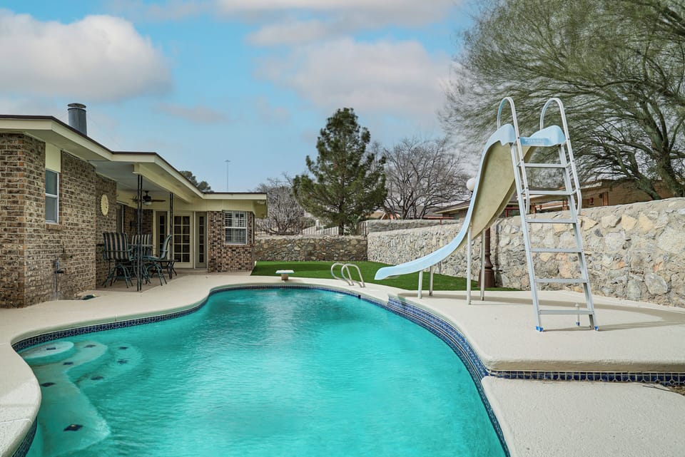 House (3 Bedrooms) | Front of property