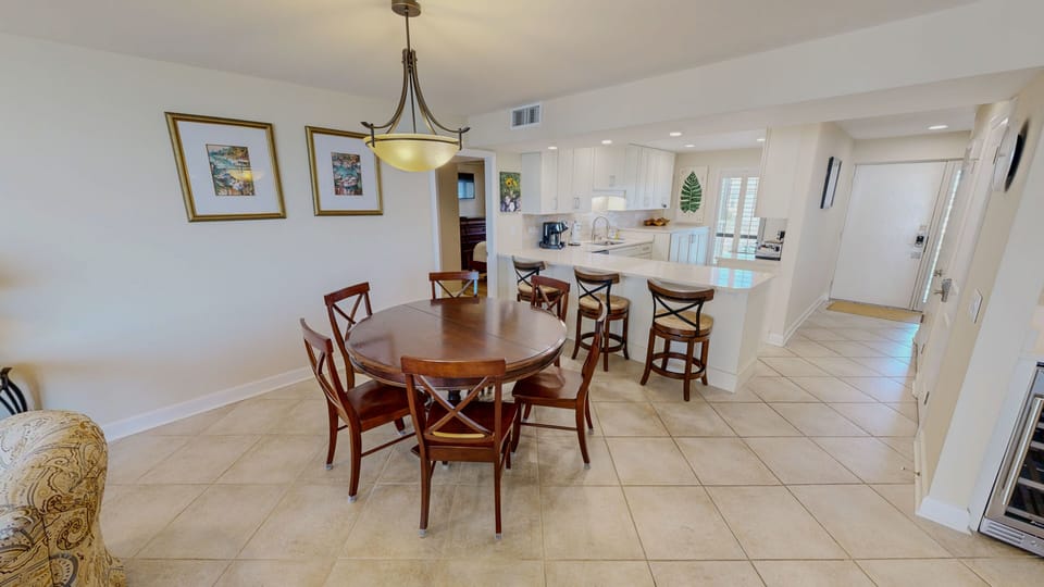 Condo, 3 Bedrooms | Dining