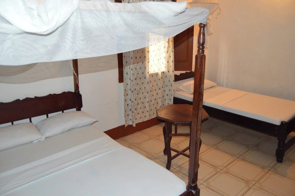 Standard Twin Room | Free WiFi, bed sheets