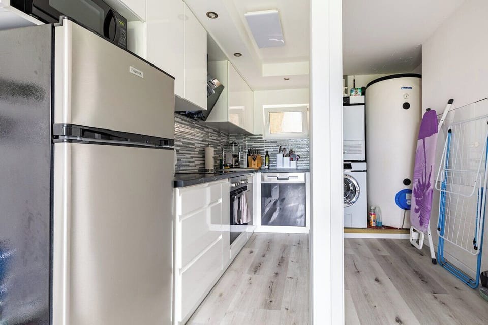 Deluxe Condo, Mountain View | Private kitchen | Microwave, espresso maker, coffee/tea maker, electric kettle