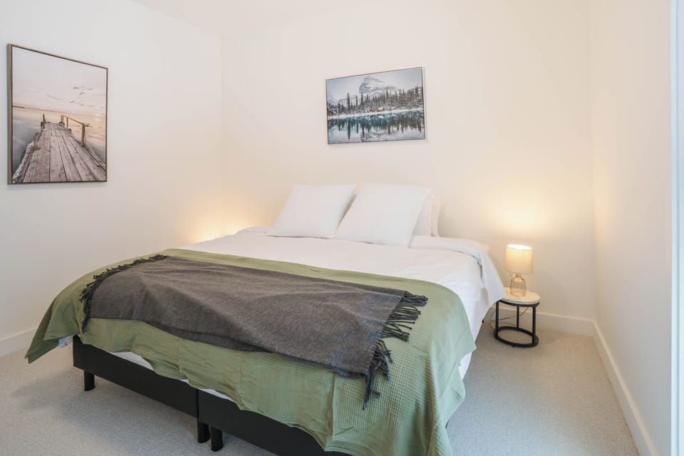 Signature Condo, Balcony, Mountain View | WiFi (free)