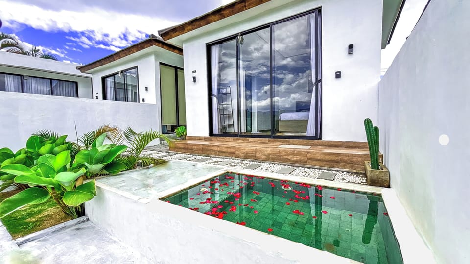 Private pool