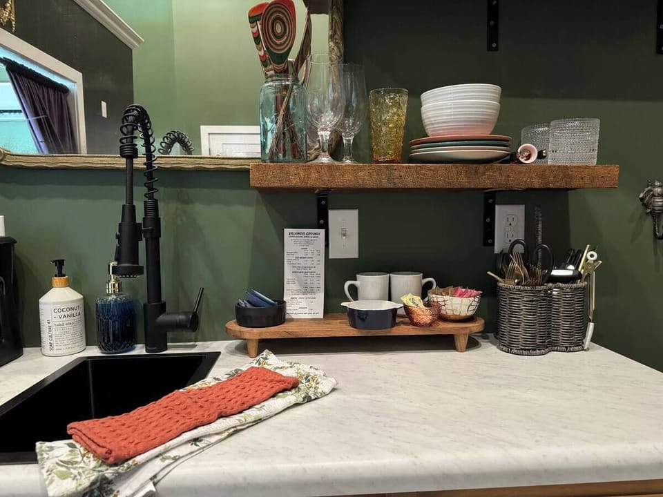 Suite, 1 Queen Bed with Sofa bed, Pets Allowed | Interior