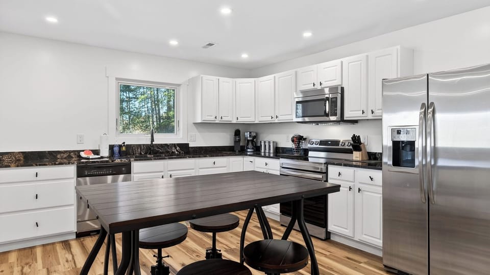 House (5 Bedrooms) | Interior