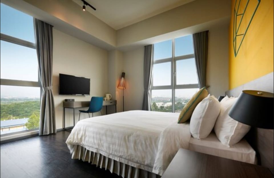 In-room safe, desk, blackout drapes, soundproofing