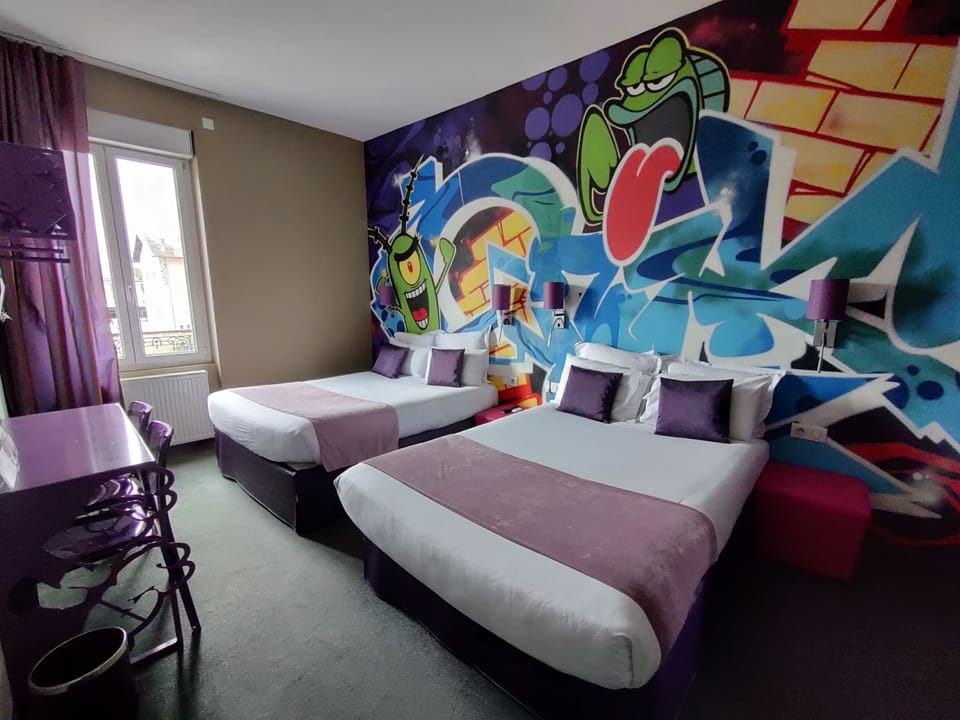 Family Quadruple Room, 2 Double Beds | Desk, soundproofing, iron/ironing board, cribs/infant beds
