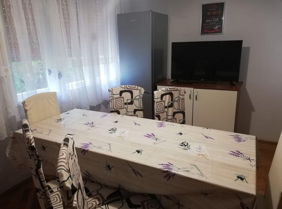 Apartment (One bedroom apartment) | Living room