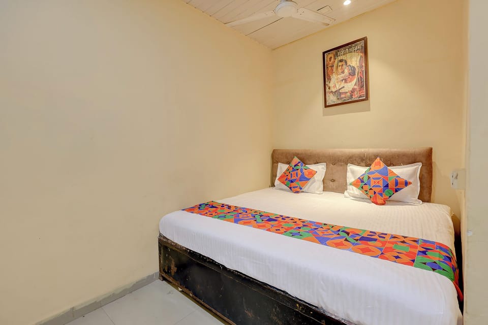 Egyptian cotton sheets, premium bedding, in-room safe, free WiFi