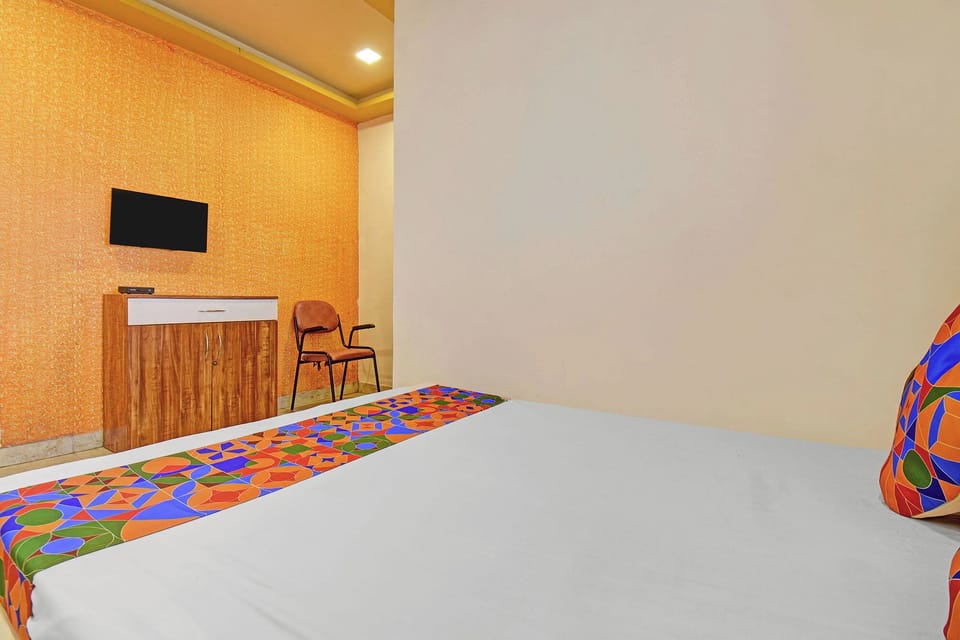 Egyptian cotton sheets, premium bedding, in-room safe, free WiFi