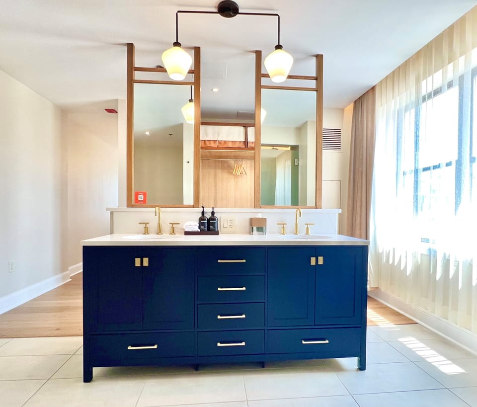 Premium Suite, 1 Bedroom | Bathroom | Shower, rainfall showerhead, eco-friendly toiletries, hair dryer