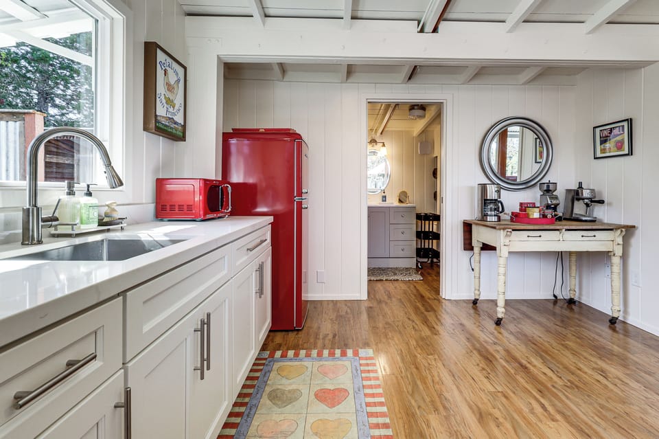 Apartment (0 Bedroom) | Interior