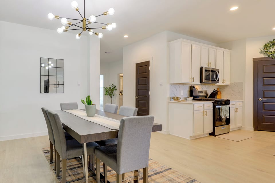 House (4 Bedrooms) | Interior