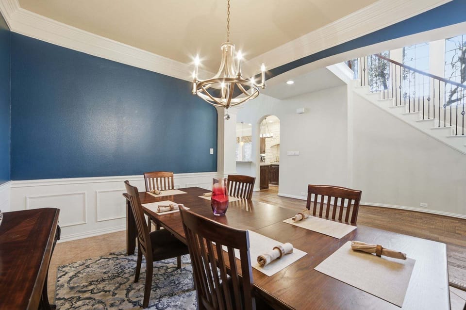 House, 4 Bedrooms | Dining