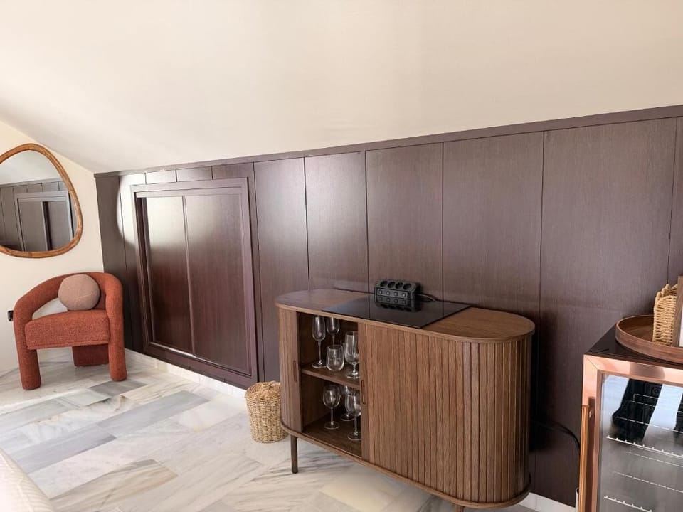 Deluxe Double Room, Balcony, Sea View | Interior