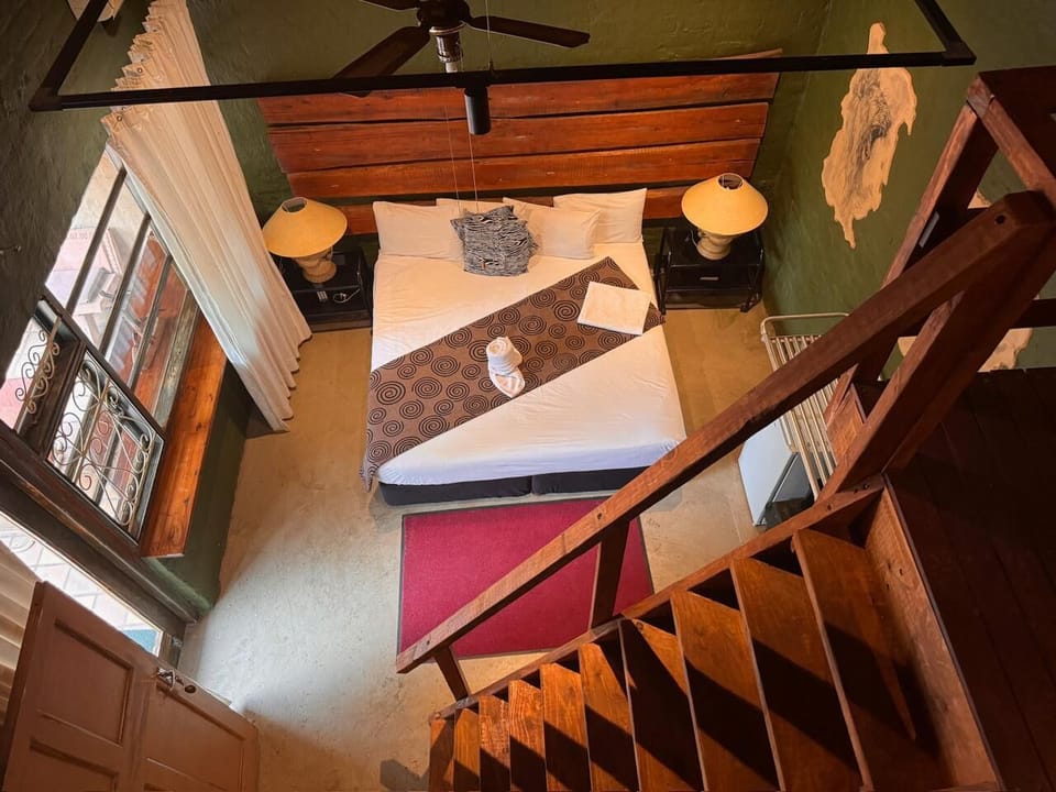 Family Room (Single beds) | Desk, individually decorated, individually furnished
