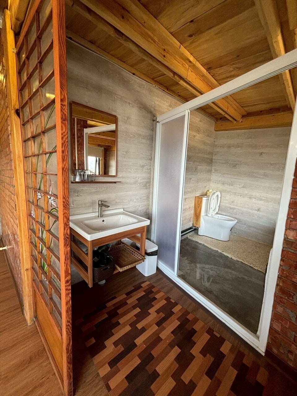 Deluxe Double Room, Mountain View | Bathroom | Shower, hair dryer, toilet paper