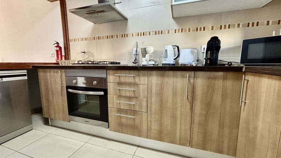 Microwave, oven, coffee/tea maker, toaster