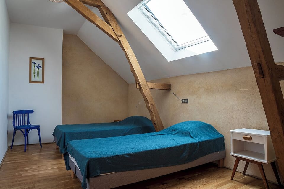 Premium bedding, soundproofing, iron/ironing board