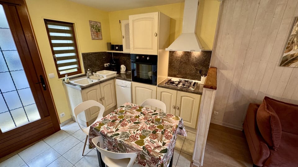 Apartment | Private kitchen | Highchair