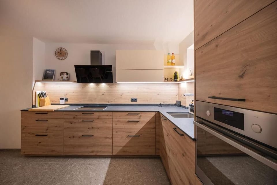 Deluxe Condo, 3 Bedrooms, Kitchen, Garden View | Private kitchen | Full-size fridge, microwave, oven, stovetop