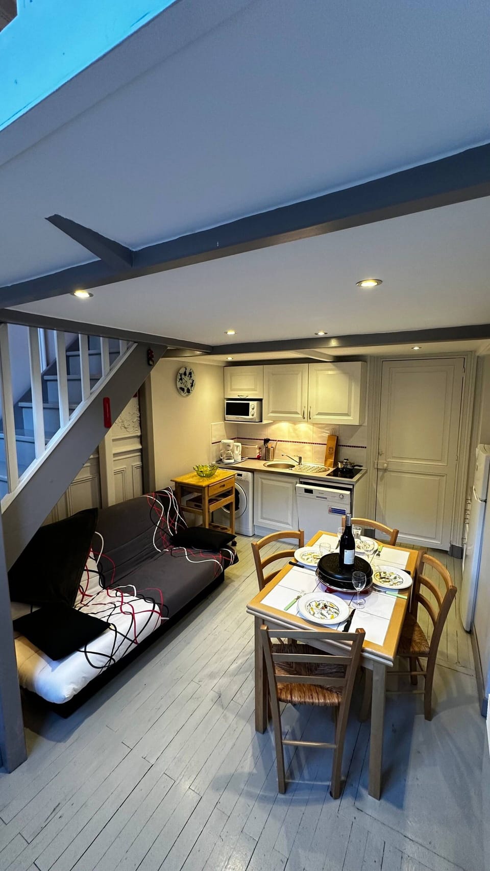 Apartment | Dining