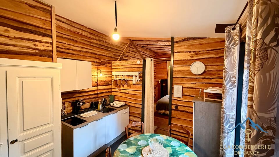 Apartment | Private kitchen | Highchair