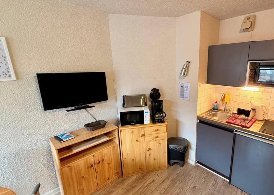 Apartment | Private kitchen | Highchair