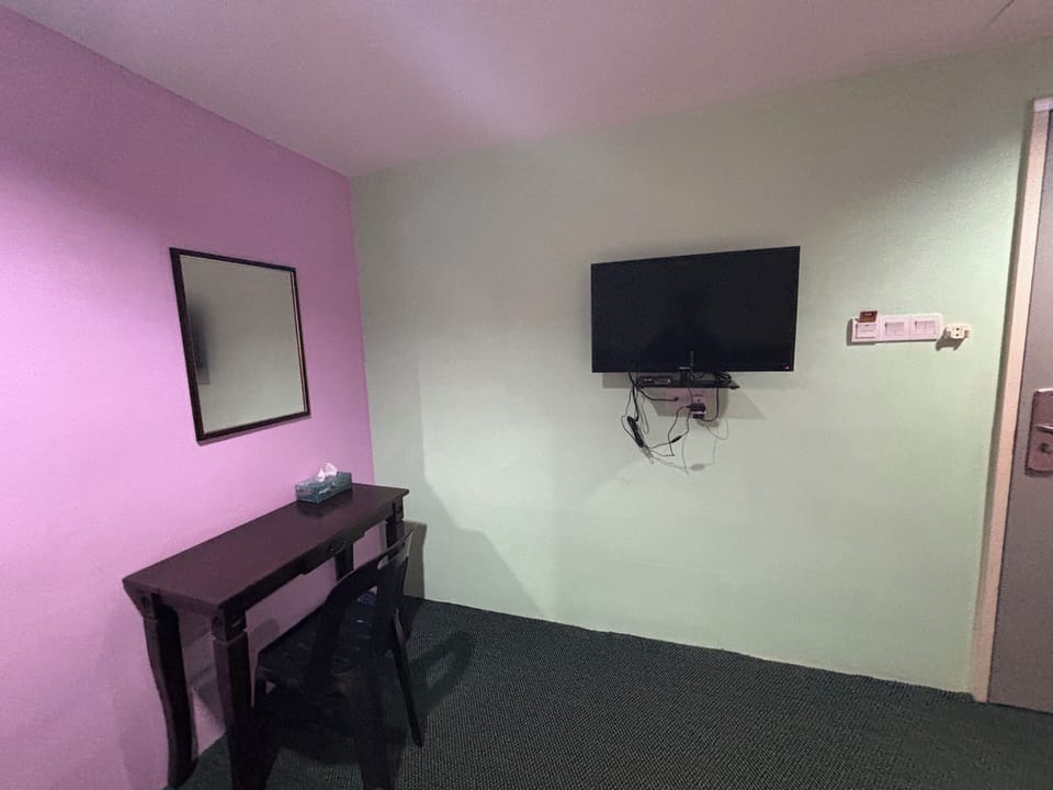 Deluxe Twin Room | WiFi (free), bed sheets