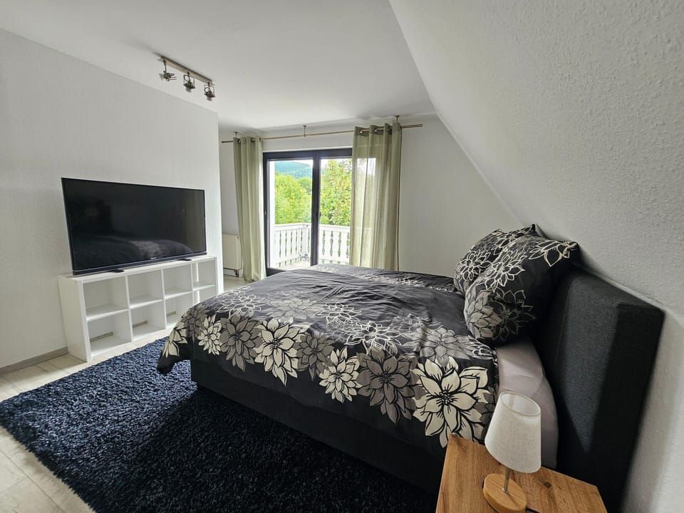 House | 2 bedrooms, individually furnished