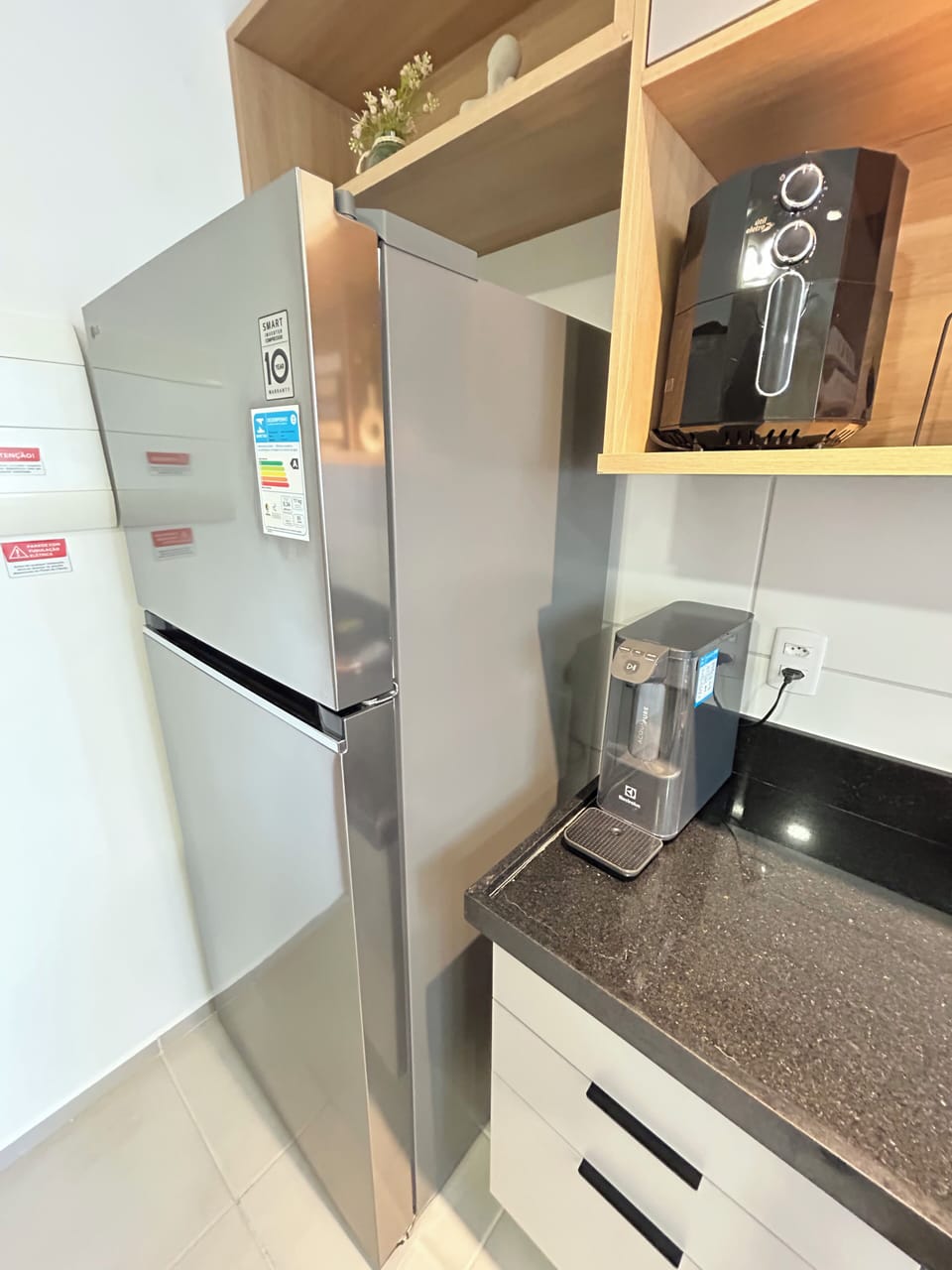 Apartment | Private kitchen | Microwave, cookware/dishes/utensils