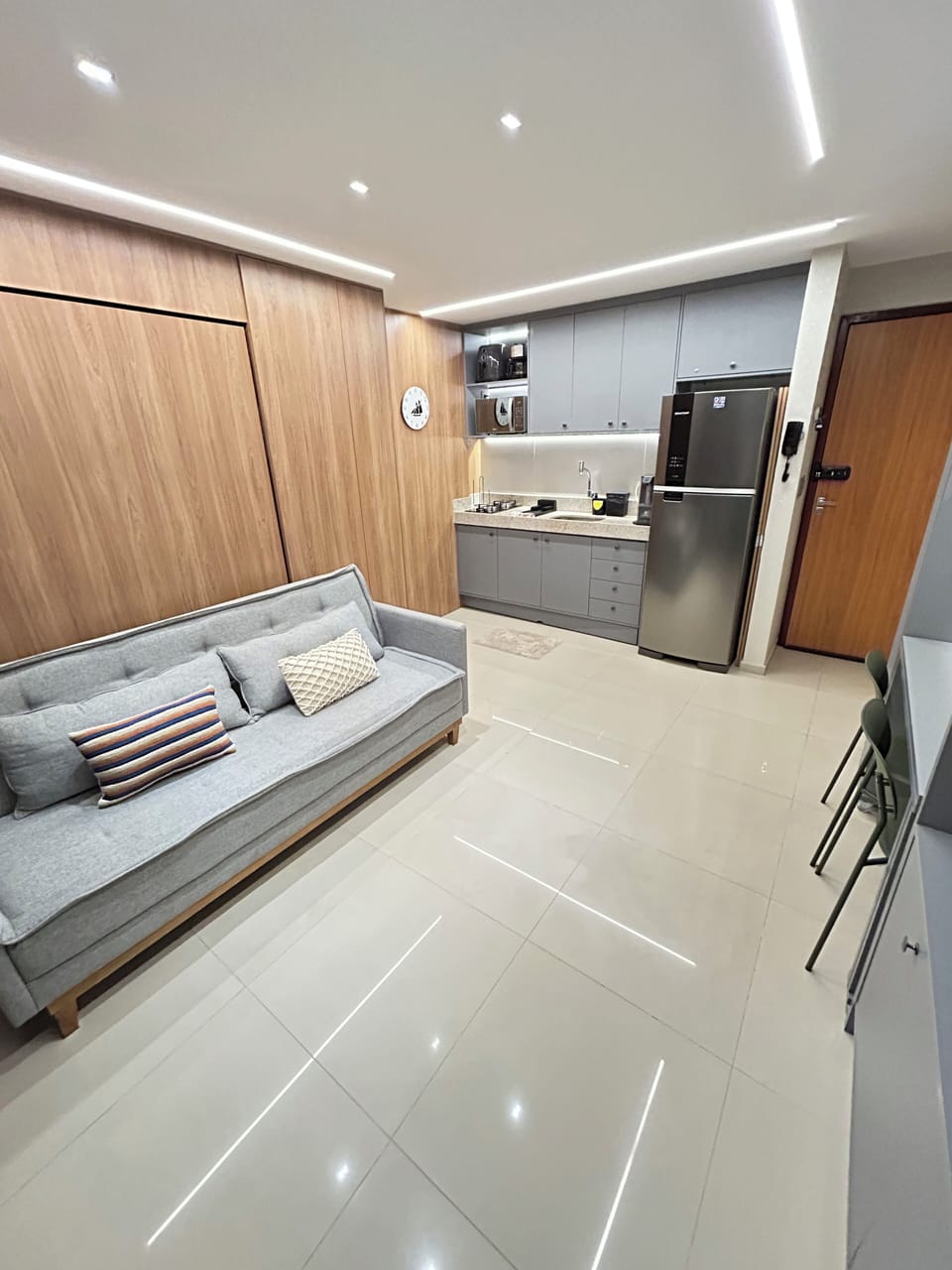 Apartment | Living area | 40-inch Smart TV with digital channels