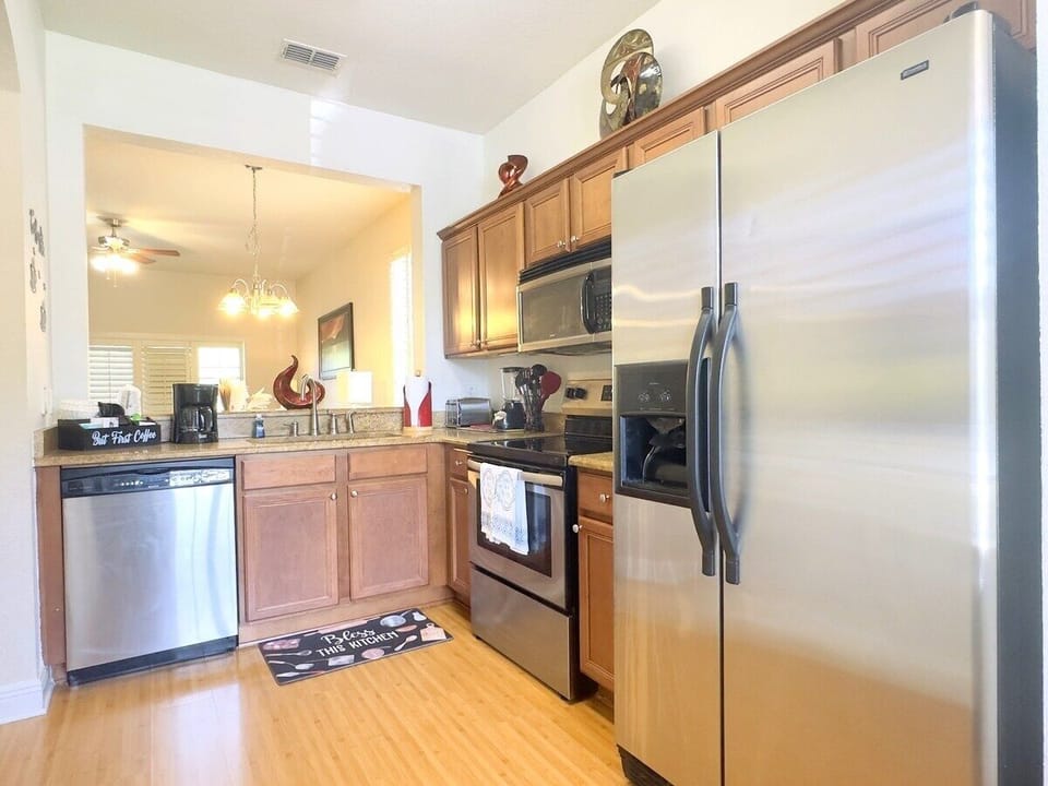 Townhome, 4 Bedrooms | Private kitchen | Coffee/tea maker, fridge, oven, toaster