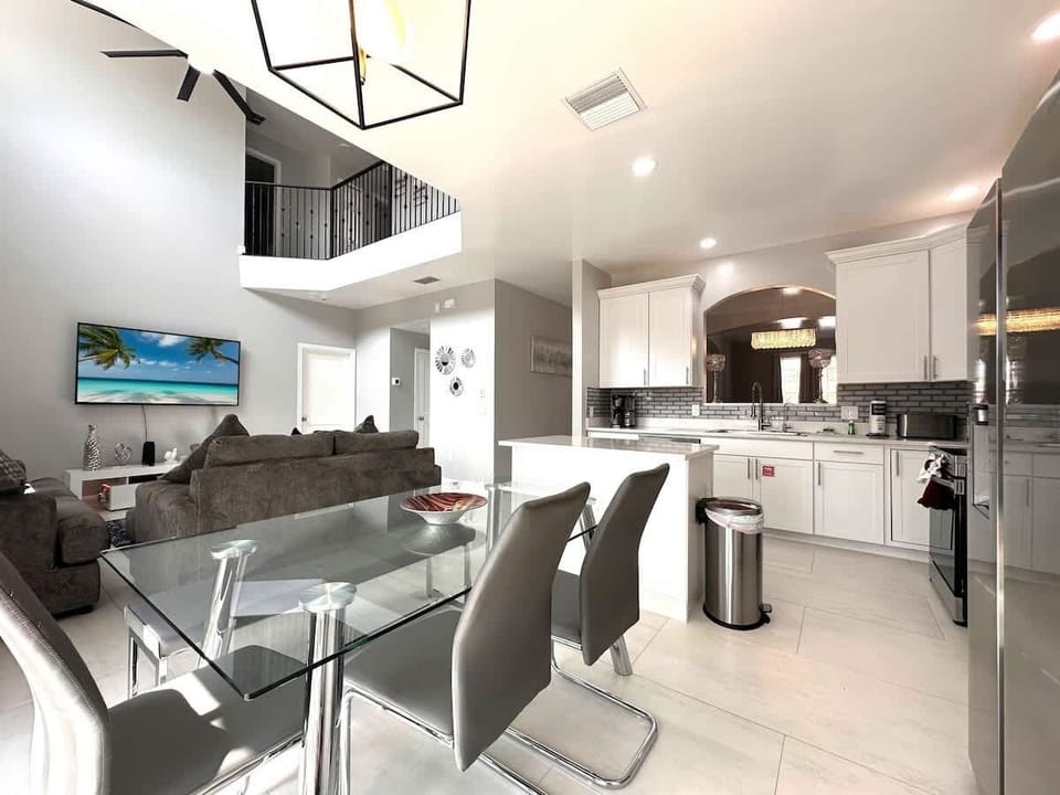 House, 6 Bedrooms | Interior