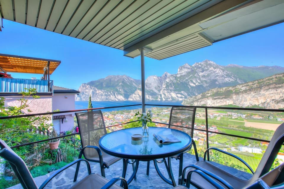 Family Villa, 3 Bedrooms, 2 Bathrooms, Mountainside (Villa Paradise View With Private Pool) | Outdoor dining