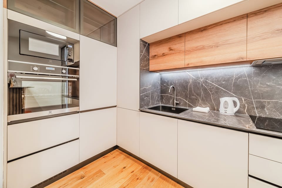 Standard Apartment, 1 Bedroom, Balcony (Aurora Park View Apartment) | Private kitchen