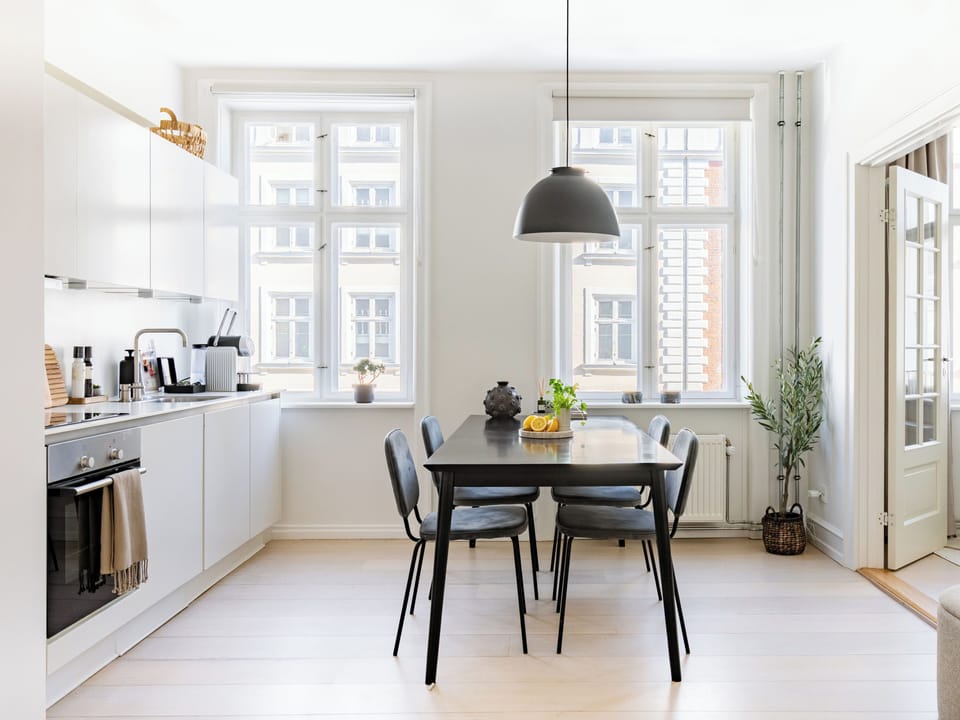 Apartment, 2 Bedrooms, Garden View | Dining room