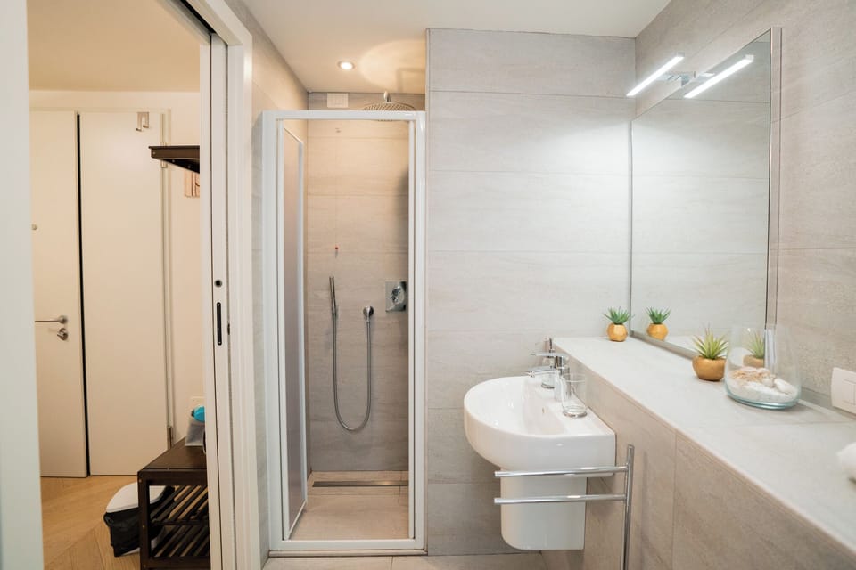 Double Room | Bathroom