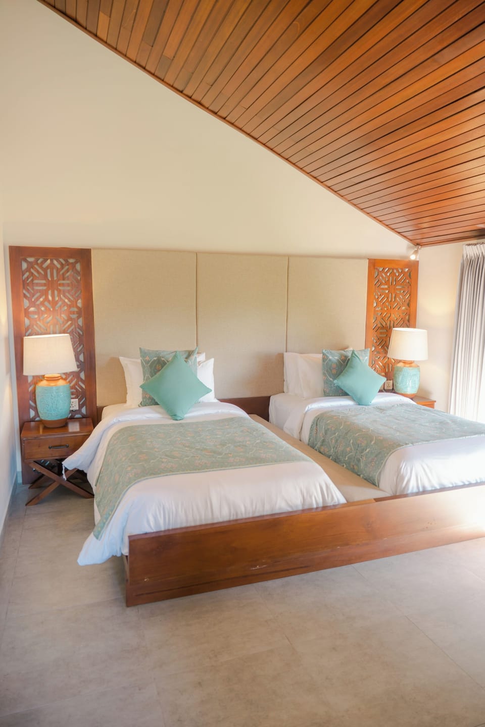 Minibar, in-room safe, iron/ironing board, free WiFi
