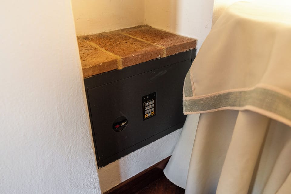 Apartment | Safe
