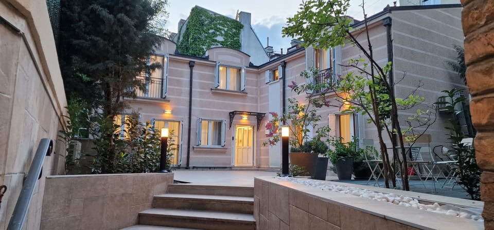 Deluxe Apartment, Patio, Courtyard View | Terrace/patio