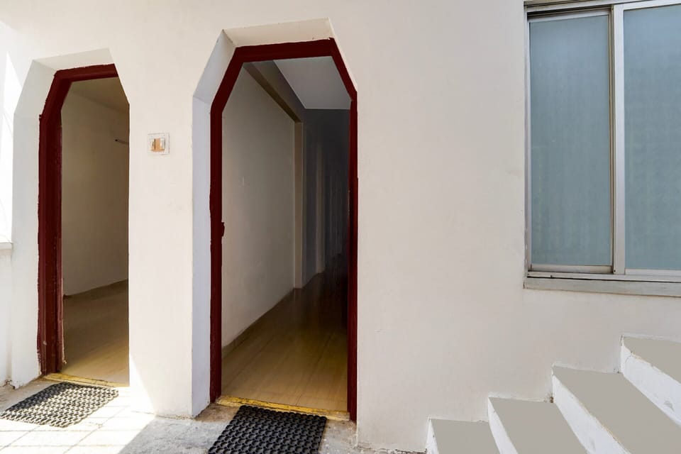 House | Reception