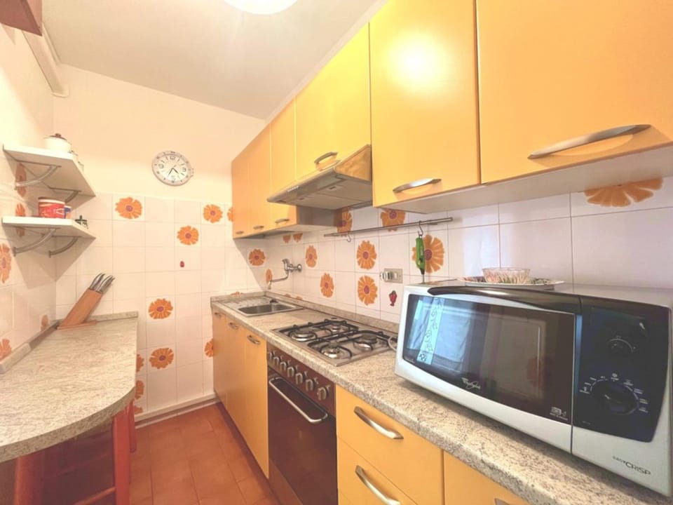 Apartment, 2 Bedrooms, Balcony, City View | Interior