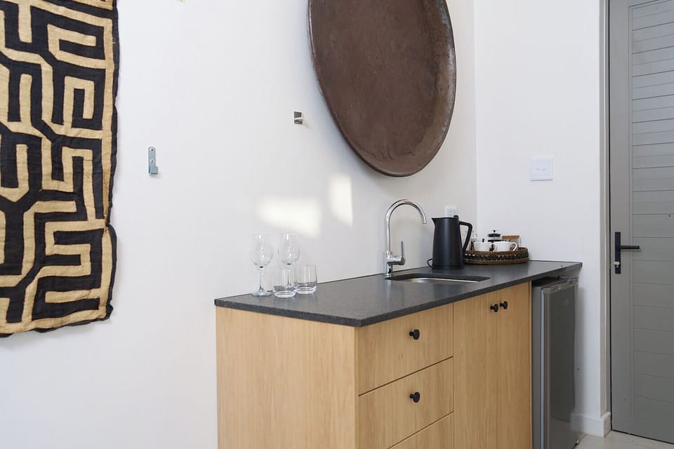 Luxury Suite, Hot Tub | Coffee and/or coffee maker