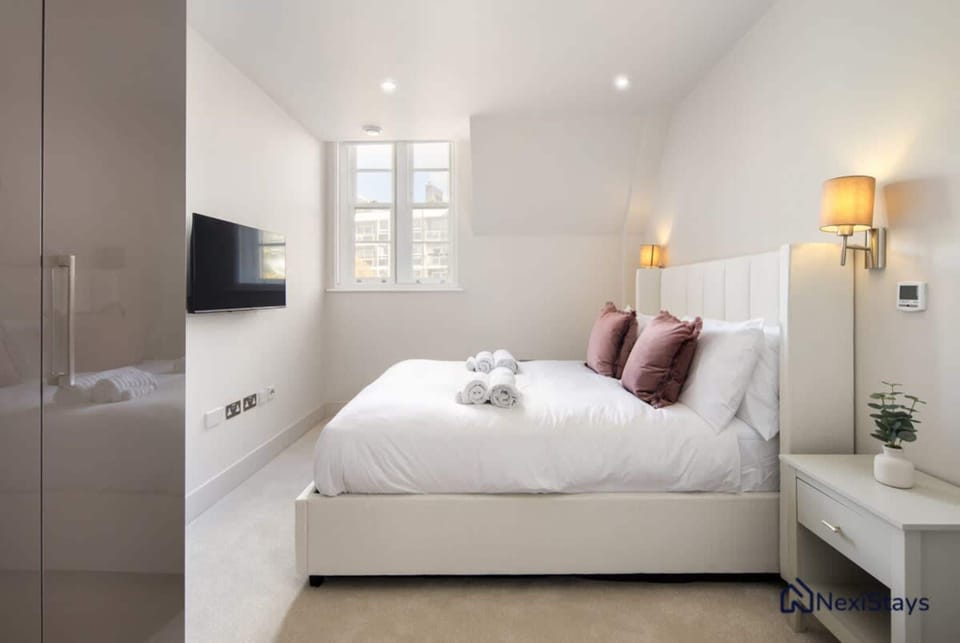 5 Mins Walk to Battersea Park Battersea Retreat Apartment in London