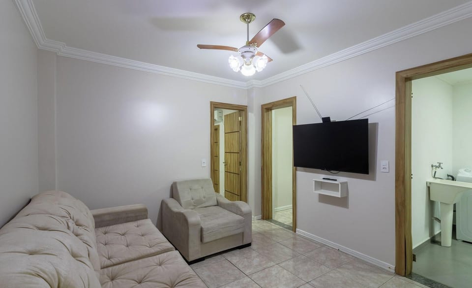 Basic Apartment | Living area