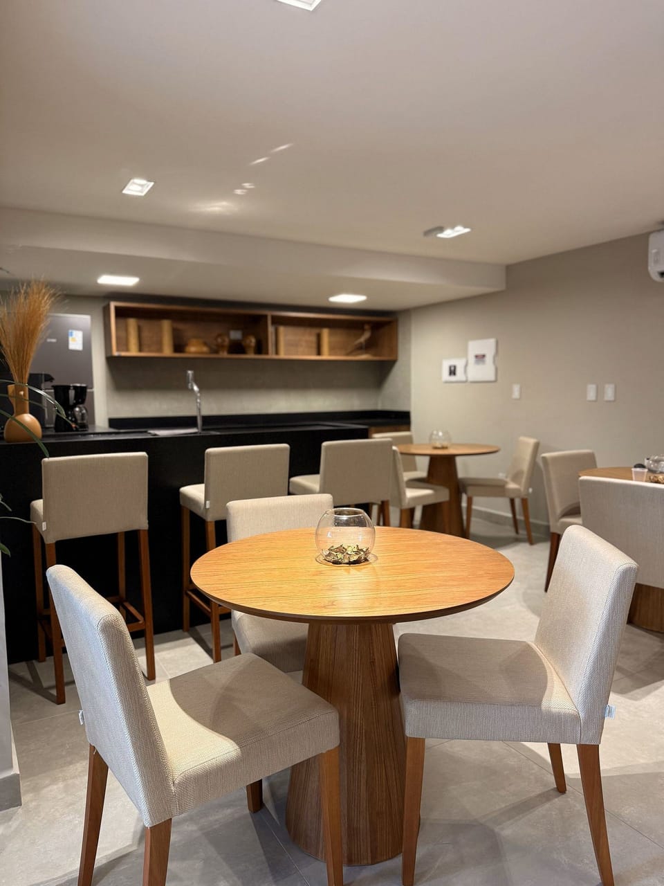 Basic Studio | Dining