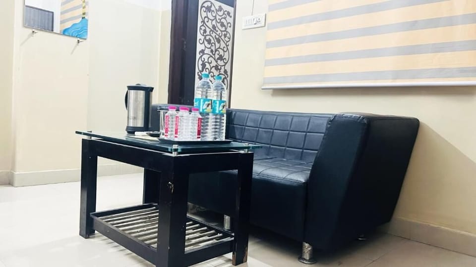 Deluxe Double Room, City View | Interior