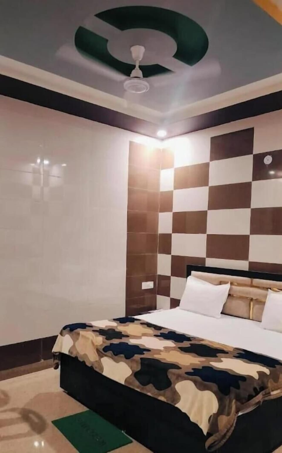 Double Room | Iron/ironing board, free WiFi