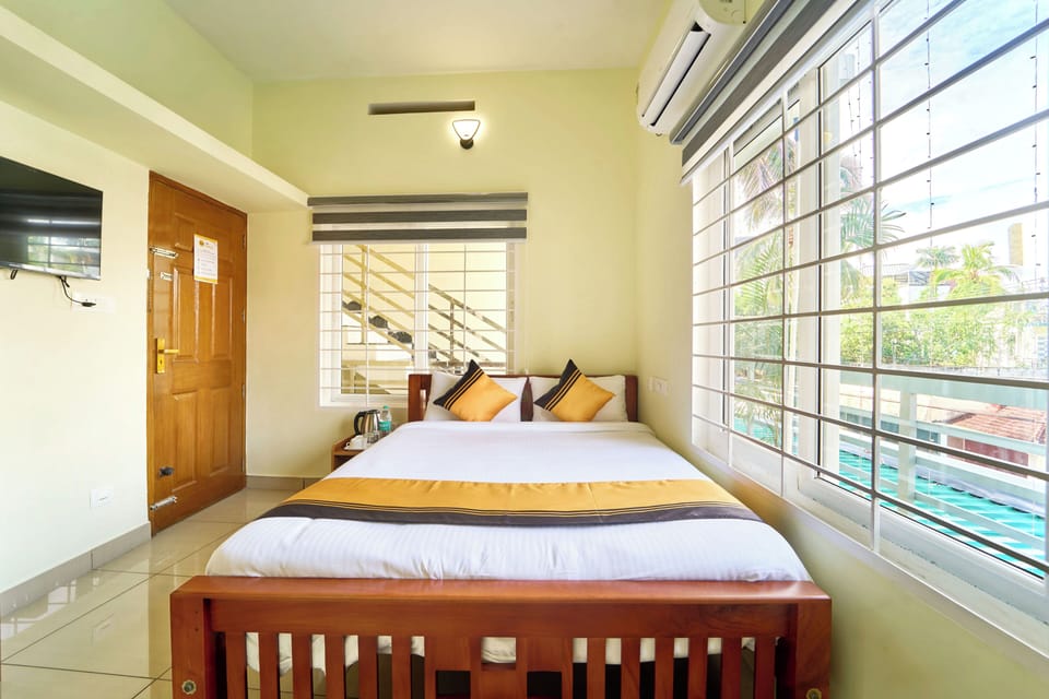 Standard Double Room | Iron/ironing board