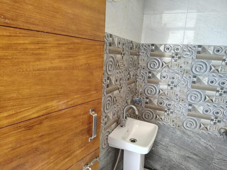 Standard Room, Balcony, Mountain View | Bathroom | Bidet
